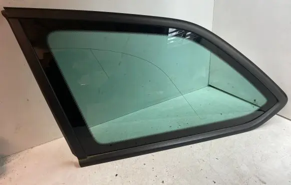Skoda Octavia Mk3 (5E) Rear side window 5E9845297