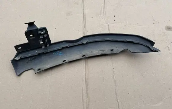 Citroen C5 Front bumper lip 2001509