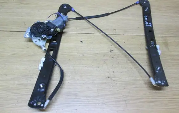 BMW 3 E46 Sliding door motor assembly
