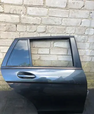 Mercedes-Benz C W204 Rear door