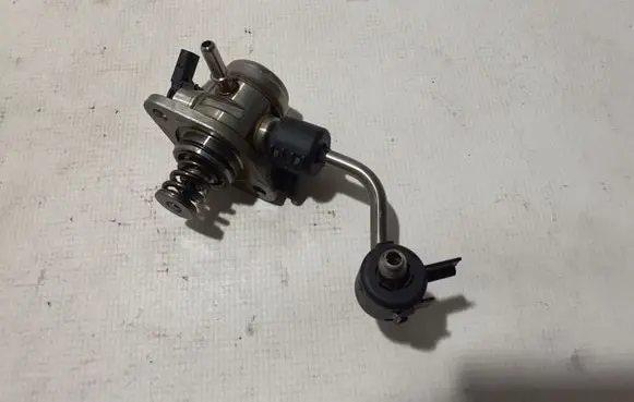 Renault Espace VI Fuel injection high pressure pump 166307520R