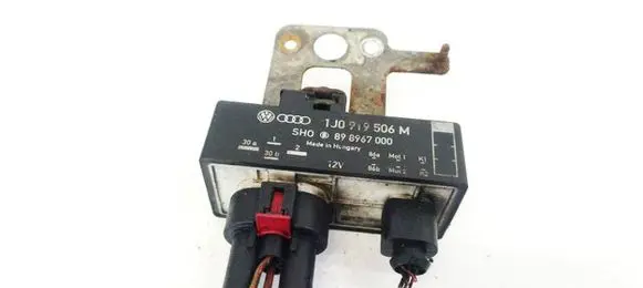 Coolant fan relay