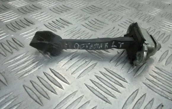 Skoda Octavia Mk2 (1Z) Rear door check strap stopper
