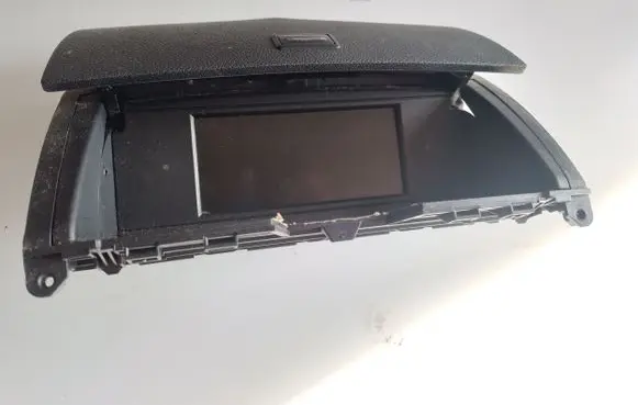 Mercedes-Benz C W204 Screen/display/small screen A2048204297