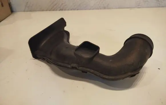 Renault Kangoo II Air intake duct part 8200612287