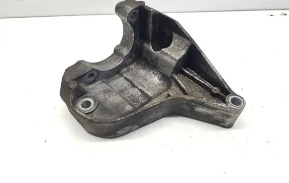 BMW 3 E90 E91 Power steering pump mounting bracket 7794455 nr8760