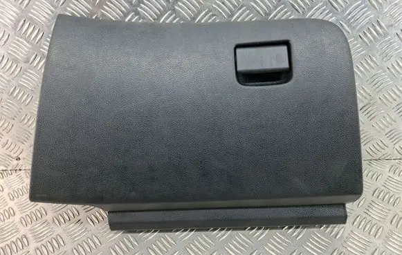 Nissan X-Trail T32 Glove box 685104CE0A