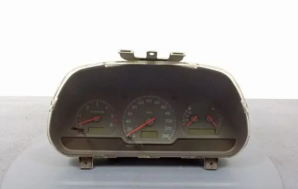 Volvo S40, V40 Speedometer (instrument cluster) 30857571