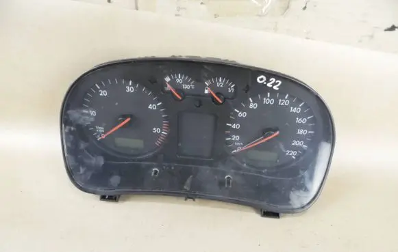 Volkswagen Golf IV Speedometer (instrument cluster) 1J0919861B 110008916