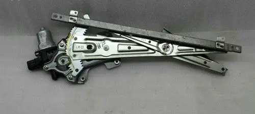Mitsubishi Lancer VIII Front door 5713A359