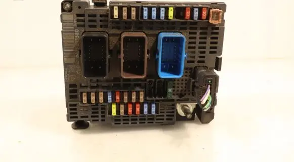 Peugeot 508 Fuse box set 9677987580