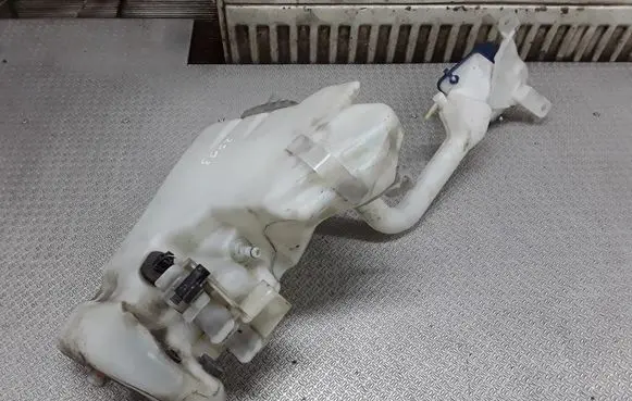 Mercedes-Benz E W211 Windshield washer fluid reservoir/tank 2118601460