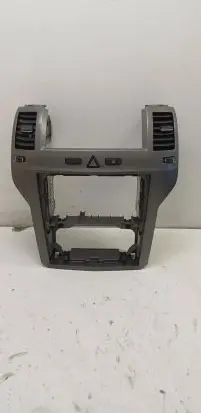 Opel Zafira B Radio/GPS head unit trim 13162556