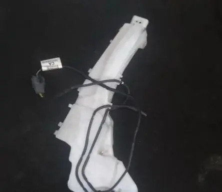 Ford Focus Windshield washer fluid reservoir/tank 4m5113k163 4m51-13k163