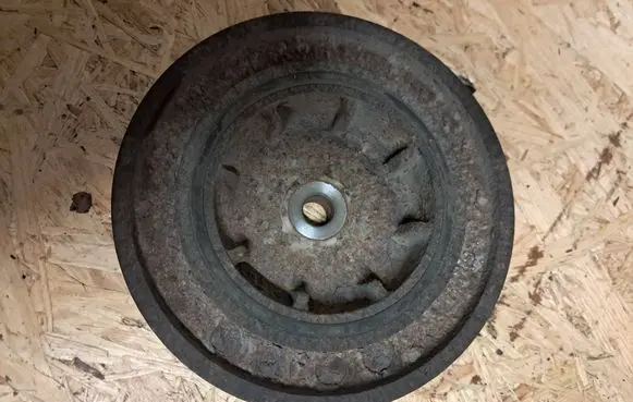 Opel Vivaro Crankshaft pulley