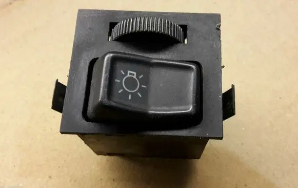 Volkswagen Golf I Light switch 321941531K