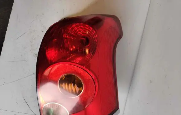 Toyota Avensis T250 Rear/tail lights RS102