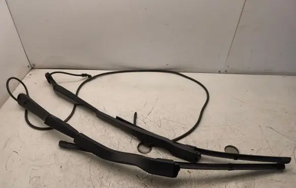 BMW 4 G22 G23 G24 G26 Headlight wiper blade set 9448919 9448920