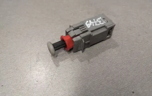 Clutch pedal sensor