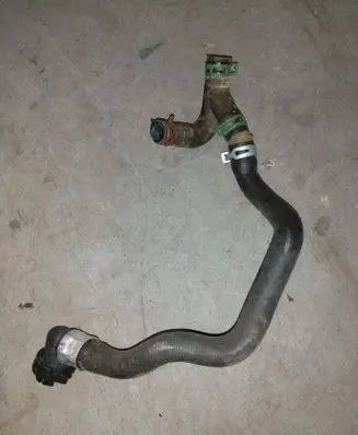 Renault Kangoo II Engine coolant pipe/hose