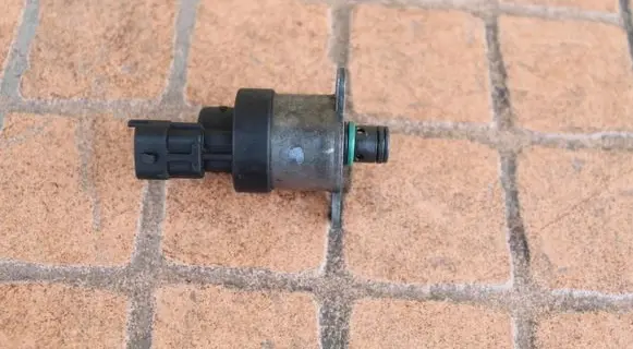 Renault Scenic II - Grand scenic II Fuel pressure sensor 