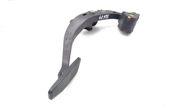 KIA Sportage Accelerator throttle pedal 32726-1F900 327261F900