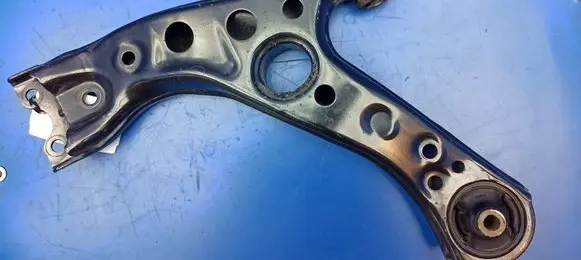 Toyota C-HR I Front lower control arm/wishbone CHR