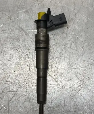BMW 5 E60 E61 Fuel injector 0445115