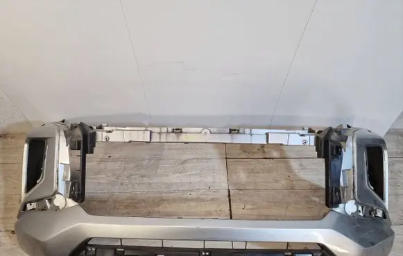 Mitsubishi L200 Front bumper 6400J790ZZ