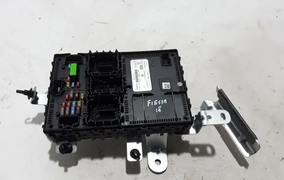 Ford Fiesta Comfort/convenience module HU5T15604ECN