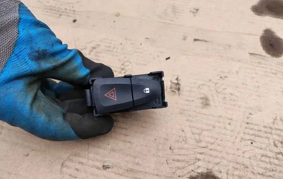 Hazard light switch