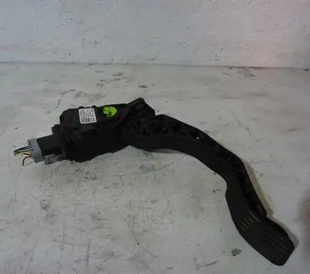 Citroen DS3 Accelerator throttle pedal 9671433780