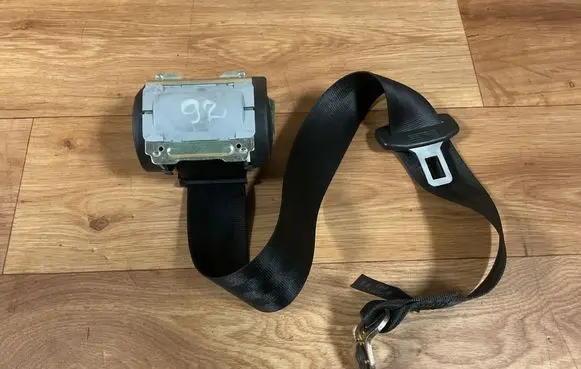 Audi A4 S4 B7 8E 8H Rear seatbelt 8E5857805D 602876300