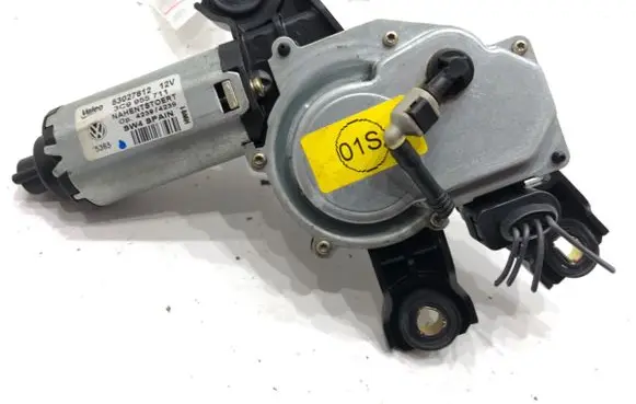 Volkswagen PASSAT B6 Rear window wiper motor 3C9955711