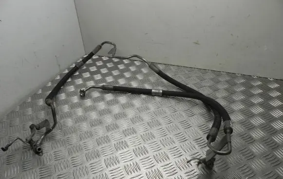 BMW 4 F32 F33 Air conditioning (A/C) pipe/hose 6797230 VD19034