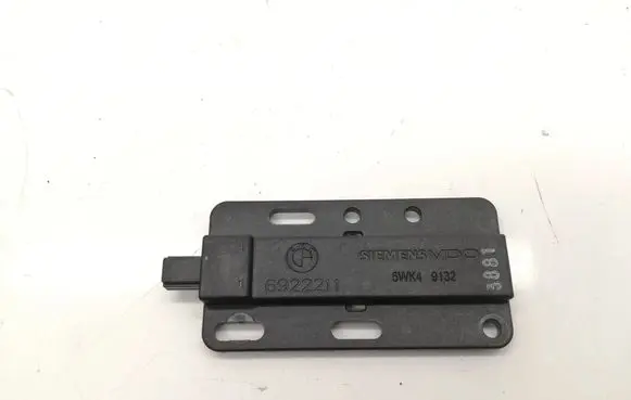 BMW 5 E60 E61 Keyless system antenna 6922211