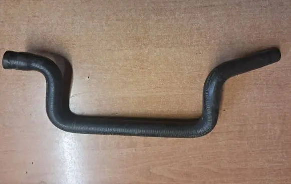 Mercedes-Benz E W124 Engine coolant pipe/hose 1248322094