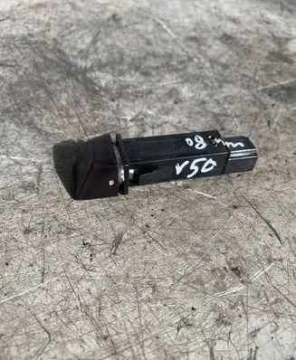 Volvo V50 Hazard light switch 30739296