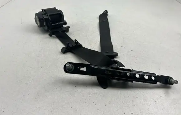 Dodge Charger Front seatbelt 615134100D