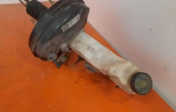 Toyota Corolla E110 Brake booster LSH65