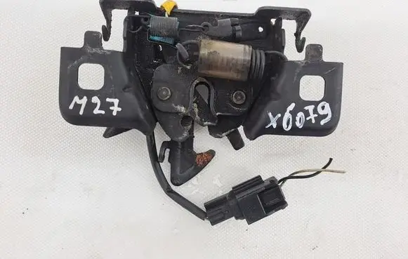 Renault Captur Engine bonnet/hood lock/catch 656011705R