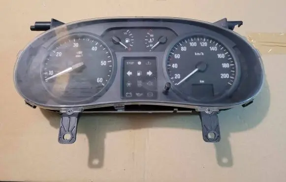 Renault Trafic II (X83) Speedometer (instrument cluster) P8200006339A 216600291 NS03130490