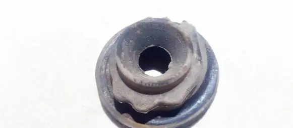 Skoda Octavia Mk1 (1U) Front coil spring rubber mount 1j0512149b