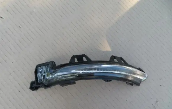 Volvo S90, V90 Front indicator light 21016251
