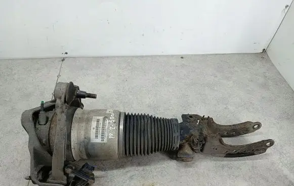 Volkswagen Touareg I Front shock absorber/damper 