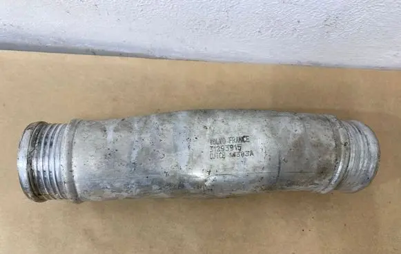 Volvo V40 Intercooler hose/pipe 31293915
