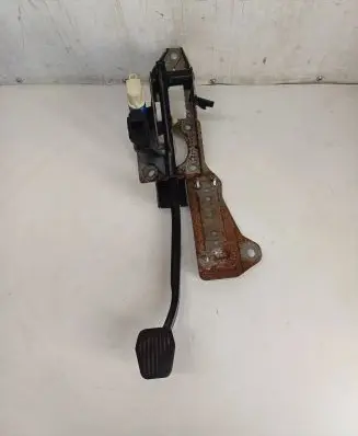 Ford Focus C-MAX Brake pedal 3M512467AJ