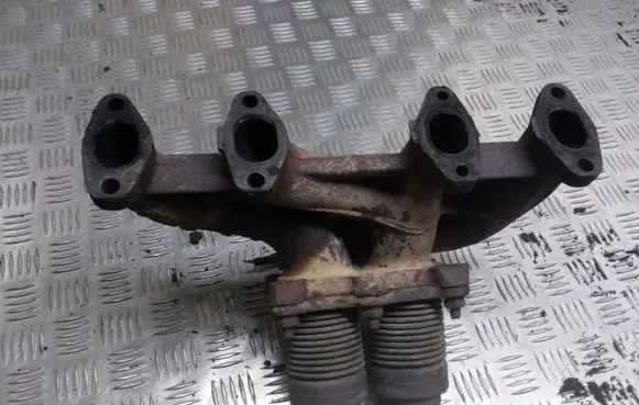 Volkswagen Bora Exhaust manifold