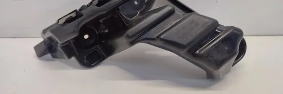 Rear bumper mounting bracket