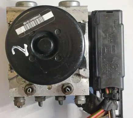 Volkswagen Golf VI ABS Pump 1K0614517BJ 1K0907379AN